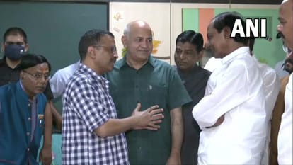 सीएम अरविंद केजरीवाल, तेलंगाना के मुखिया के. चंद्रशेखर राव