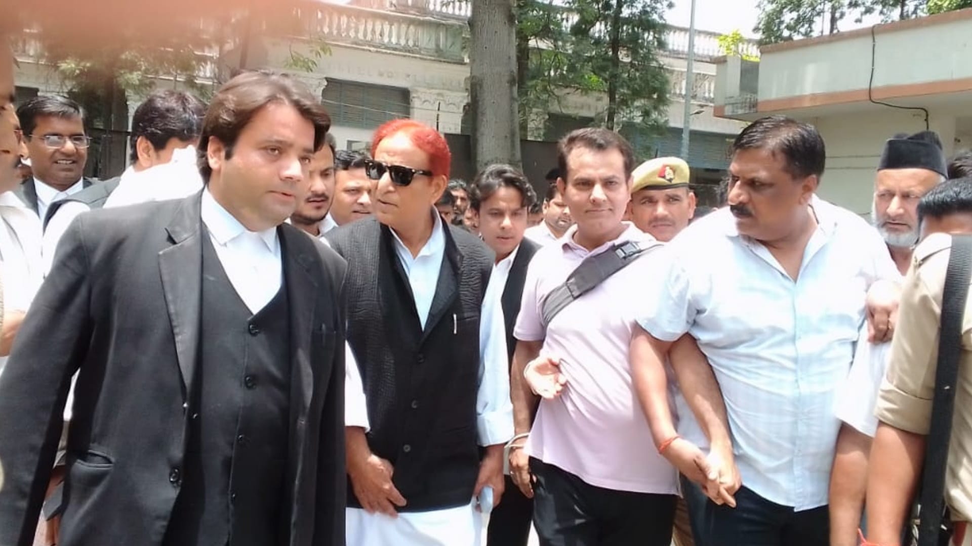 Akhilesh Yadav may send Kapil Sibal to Rajya Sabha to persuade Azam Khan