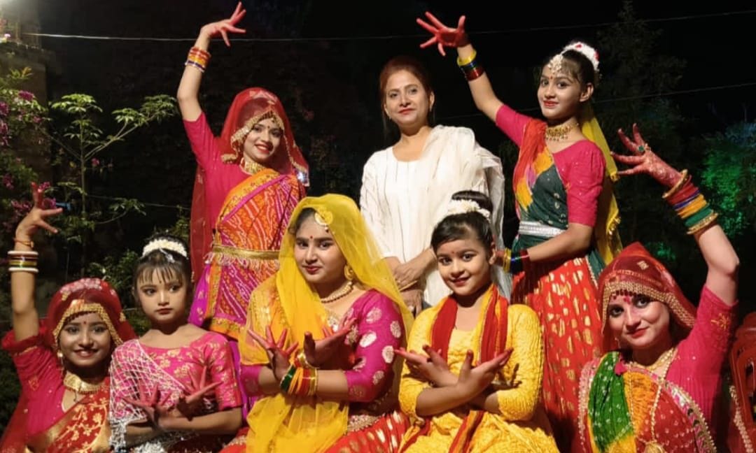 Banda's girls made a splash in Orchha festival