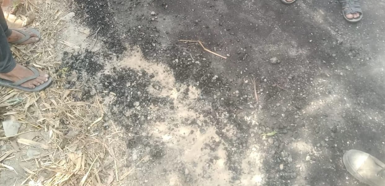 The coal tar cracking only when scratched with fingers