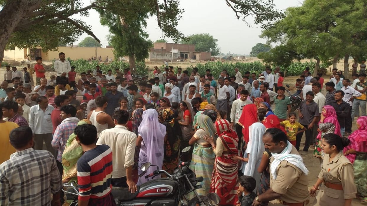 two minors commit suicide in badaun of uttar pradesh