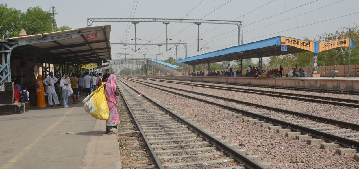 Meerut-Ganganagar train reached Dadri station late by one hour even on the fifth day