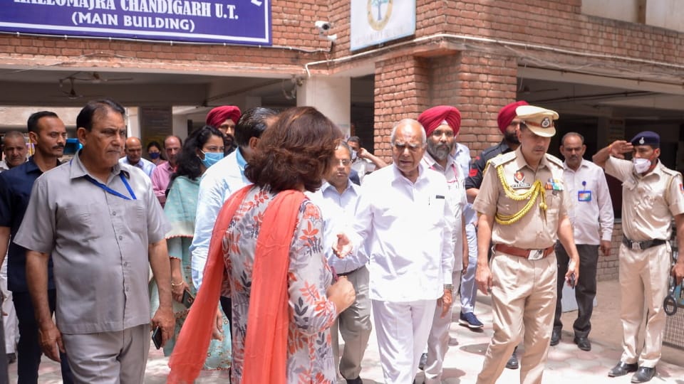 Chandigarh Administrator Banwari Lal Purohit visited Government High School at Hallomajra