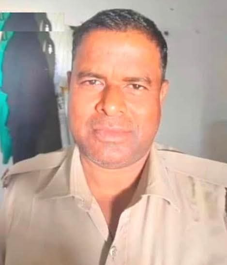 Aligarh: Bike riding head constable dies in car collision