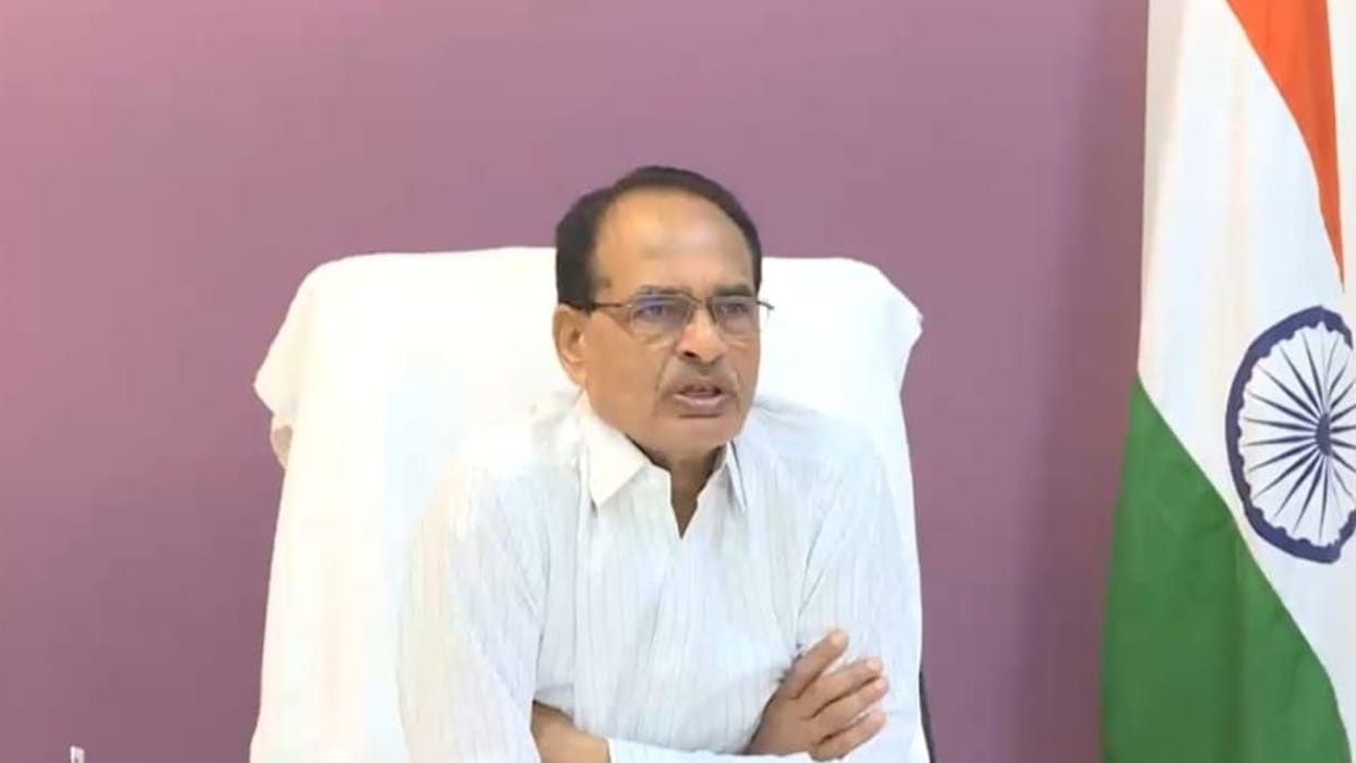 MP NEWS: CM Shivraj said to Khandwa-Dindori DM and SP, keep zero tolerance in the matter of corruption, free hand from my side