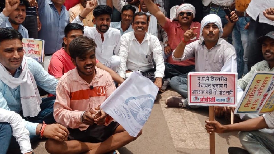 Shivpuri News: Mixed effect of bandh, OBC Mahasabha officials took out rally, shops were forcibly closed