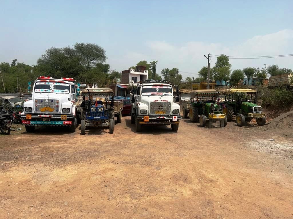 Police caught five vehicles doing illegal mining from Tawi river
