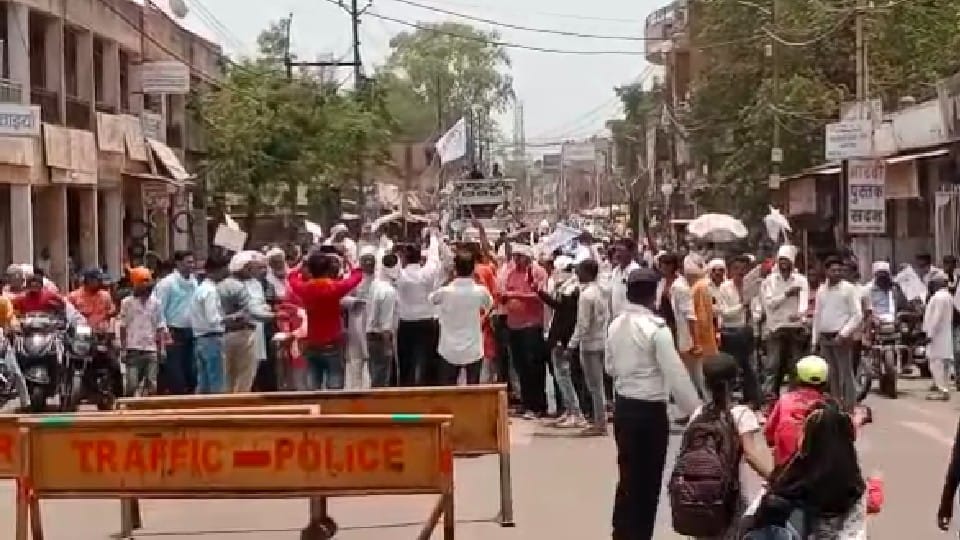Shivpuri News: Mixed effect of bandh, OBC Mahasabha officials took out rally, shops were forcibly closed