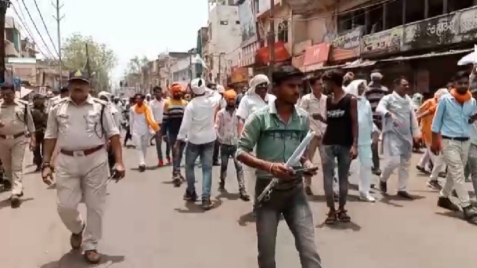 Shivpuri News: Mixed effect of bandh, OBC Mahasabha officials took out rally, shops were forcibly closed
