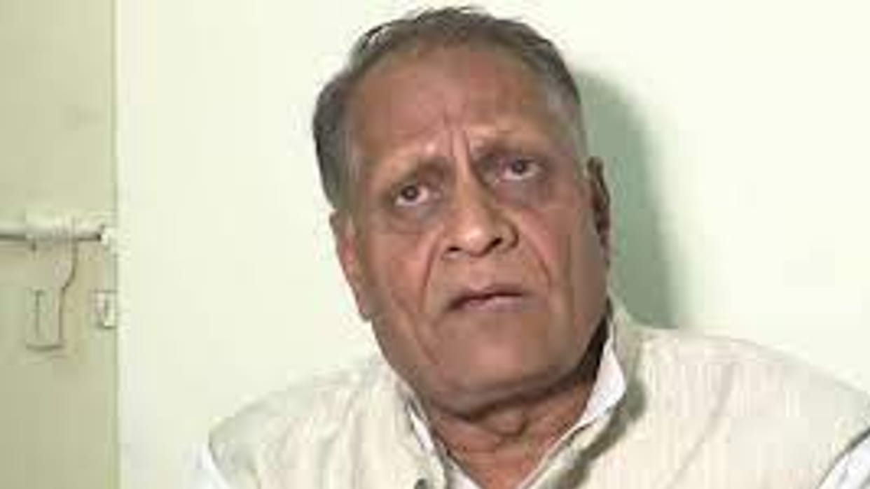 Madhya Pradesh: Chairman of the State Seed Corporation, Munnalal Goyal made serious allegations against the officers of his own corporation