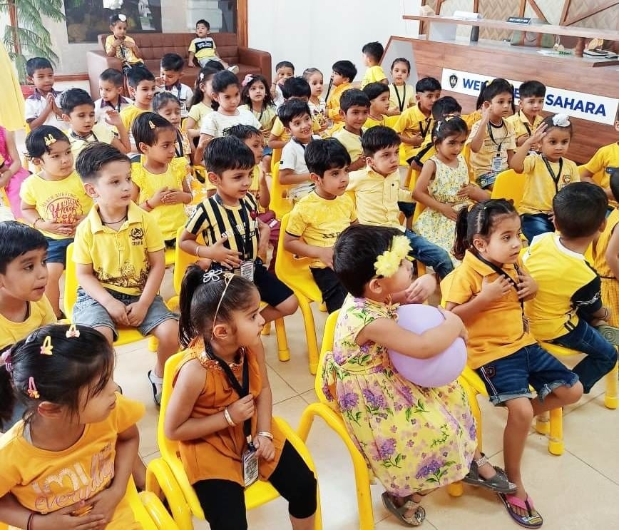 children celebrated yellow color day, Kurukshetra