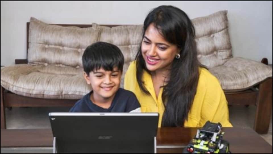 Sameera Reddy opens up about post pregnancy postpartum depression and maternal mental health