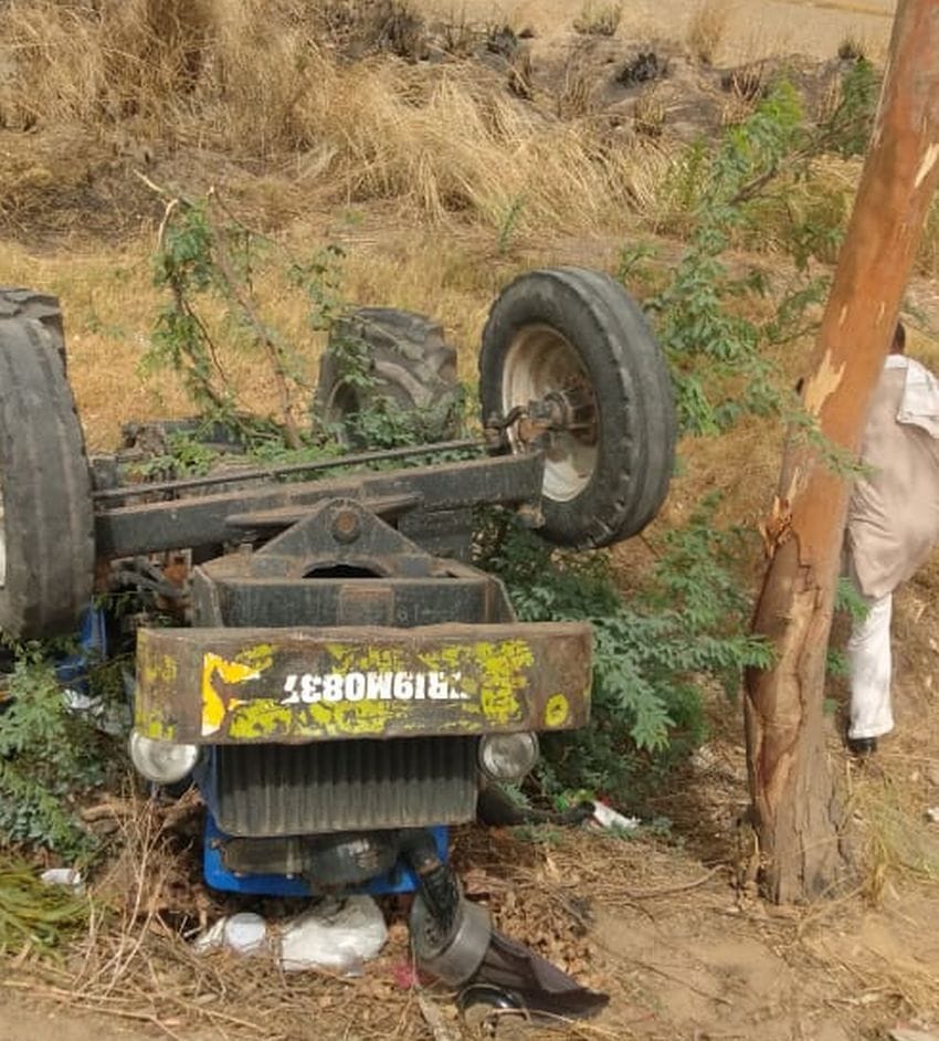 Tractor hit a young man standing on the side of the road, died due to being buried