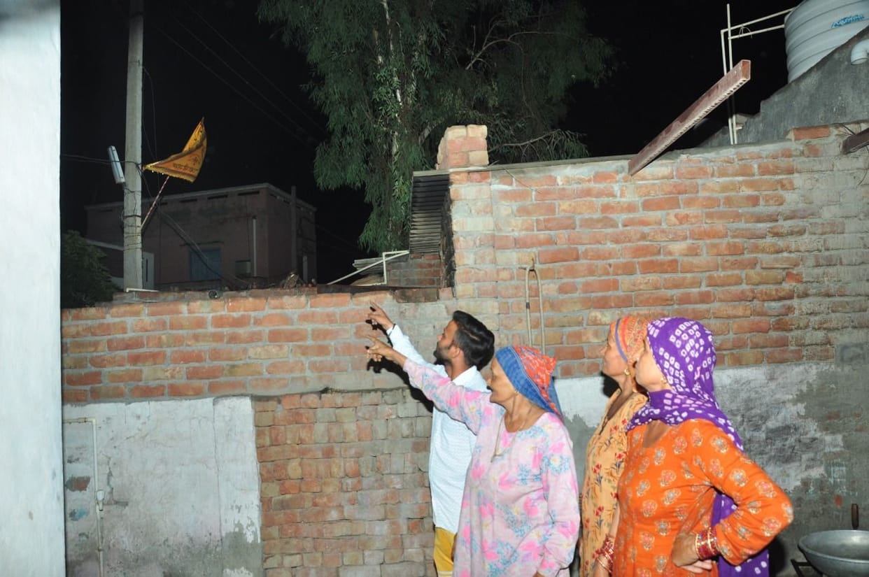 Disaster due to rain and hailstorm, lightning fell in Shikarpur