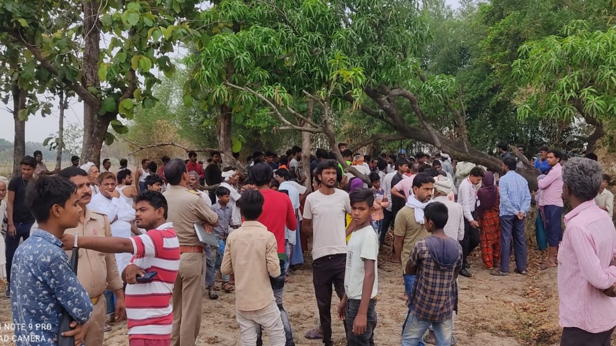 Dead body found hanging from tree under suspicious circumstances in siddharthnagar