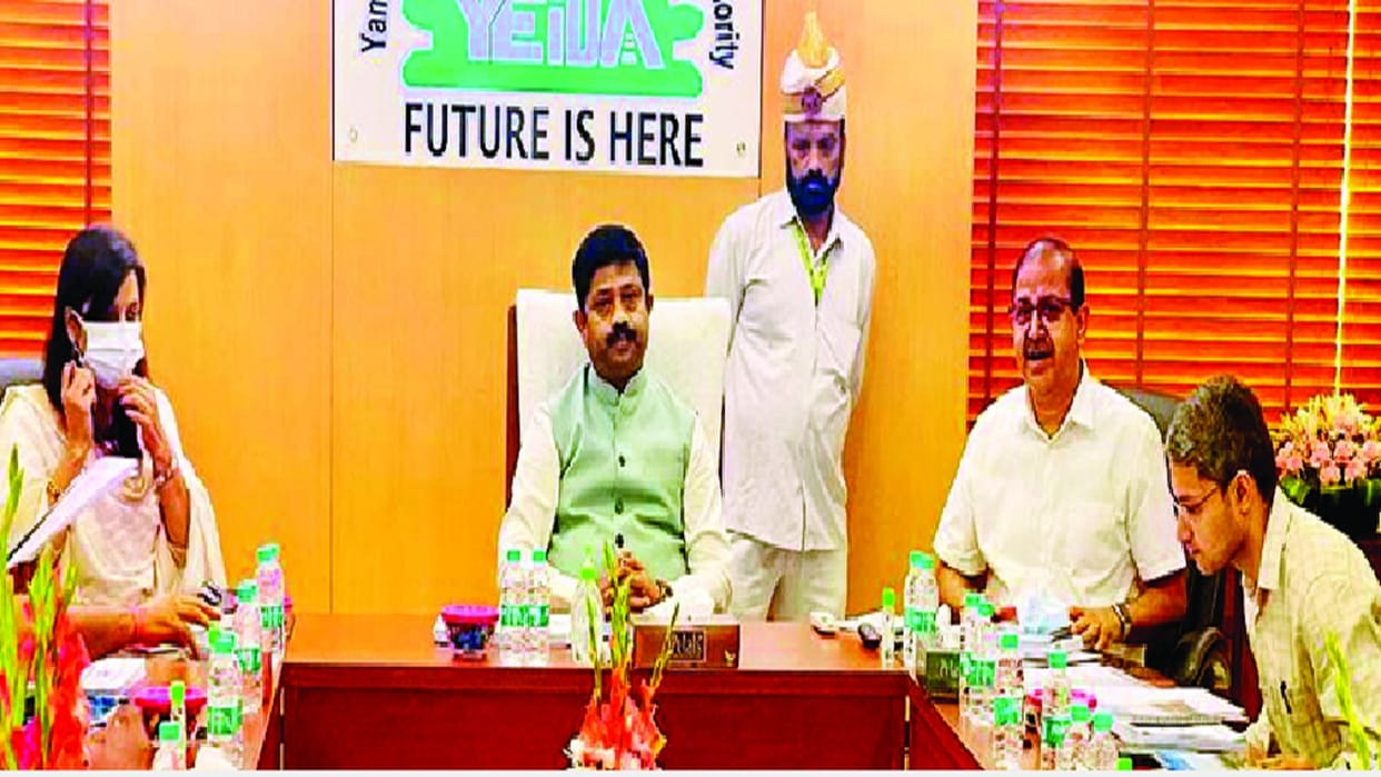 UP minister Nand Gopal Gupta Nandi says that delay in construction of Noida Airport will attract a fine of 10 lakhs per day