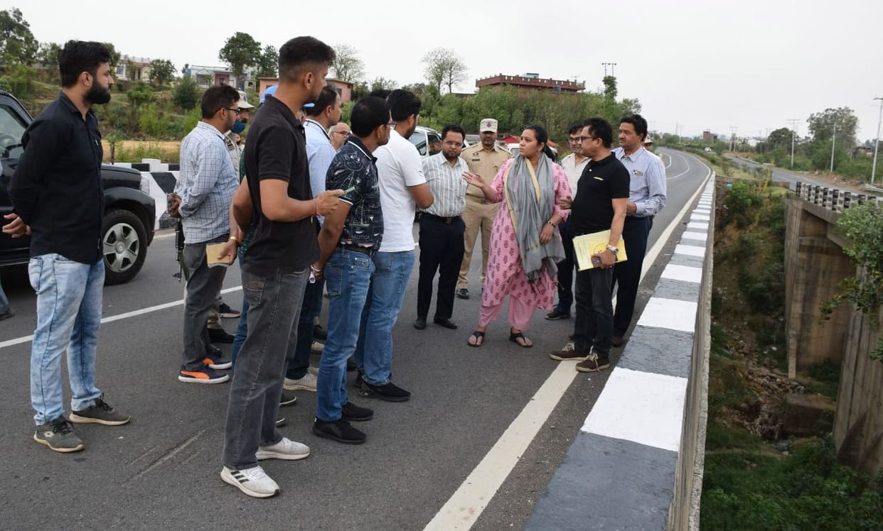 DC gave instructions to complete the projects on time