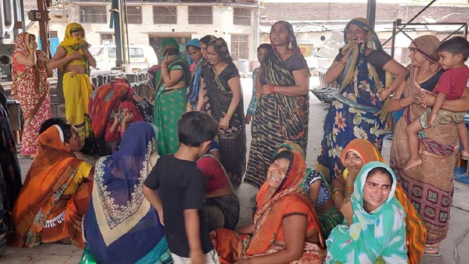 Worker dies due to cylinder explosion of carbon dioxide in Atul group factory in agra