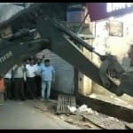 बुलडोजर से हटाया गया अतिक्रमण