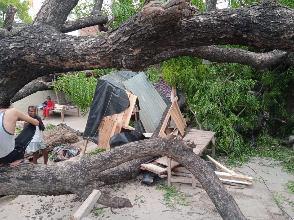 Electricity system derailed by storm and water, darkness remained in half the district
