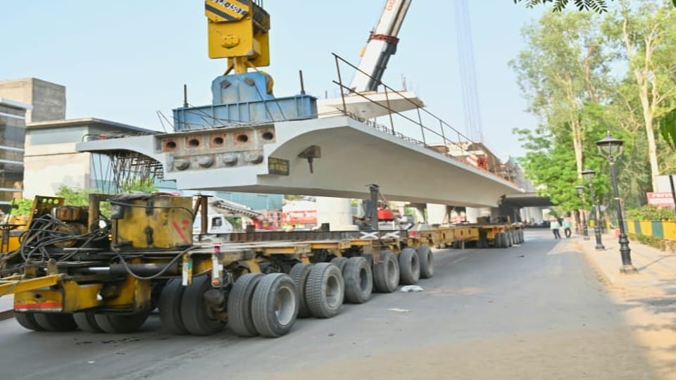Arch girder being used in Agra Metro Project