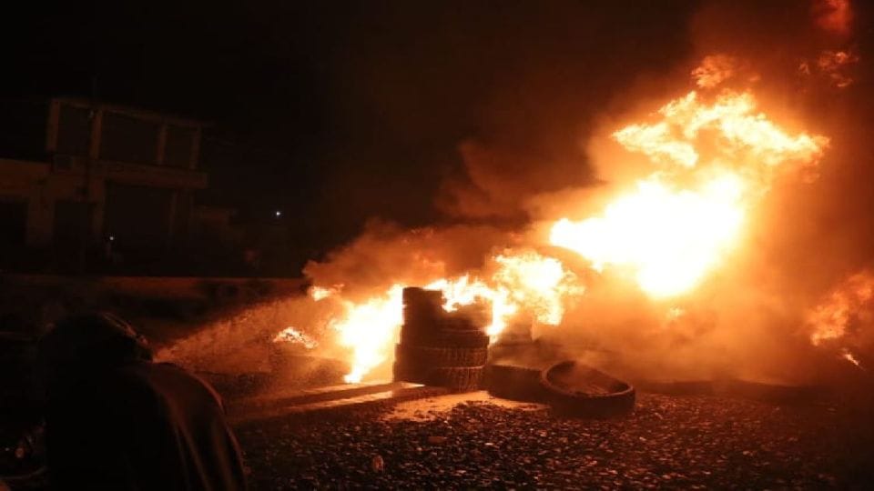 Massive fire broke out in tire warehouse in Transport Nagar mathura