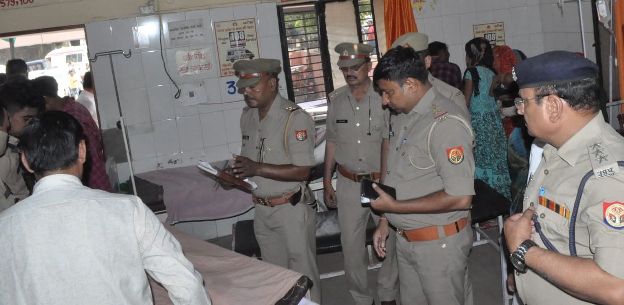 Hathras: Due to the suicide of the loving couple, there was chaos in both the families.