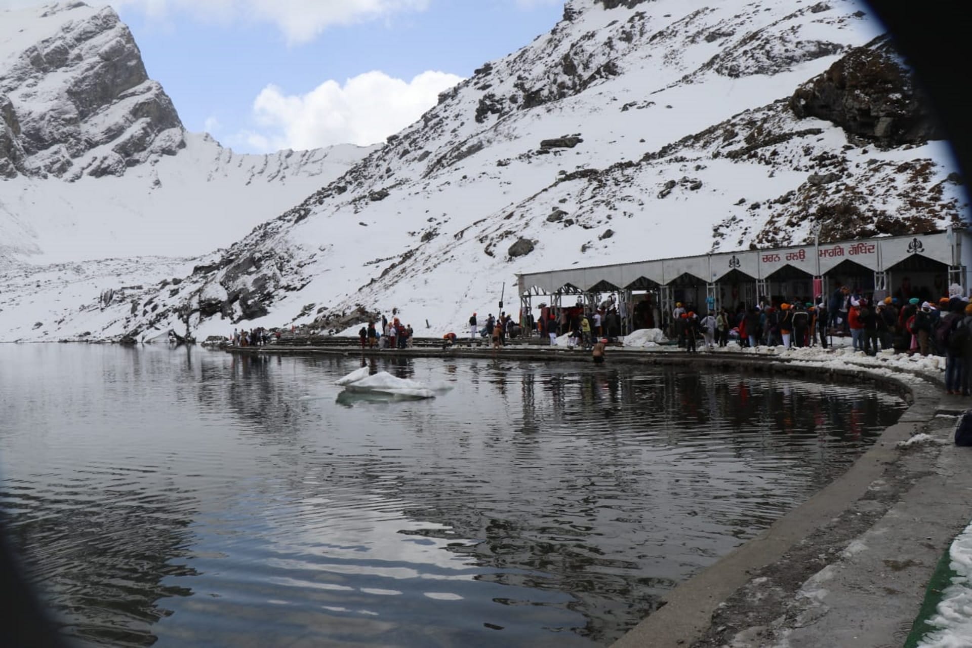 Char Dham Yatra 2022, Hemkund Sahib doors opened, Snowfall in Hemkund Sahib, See photos