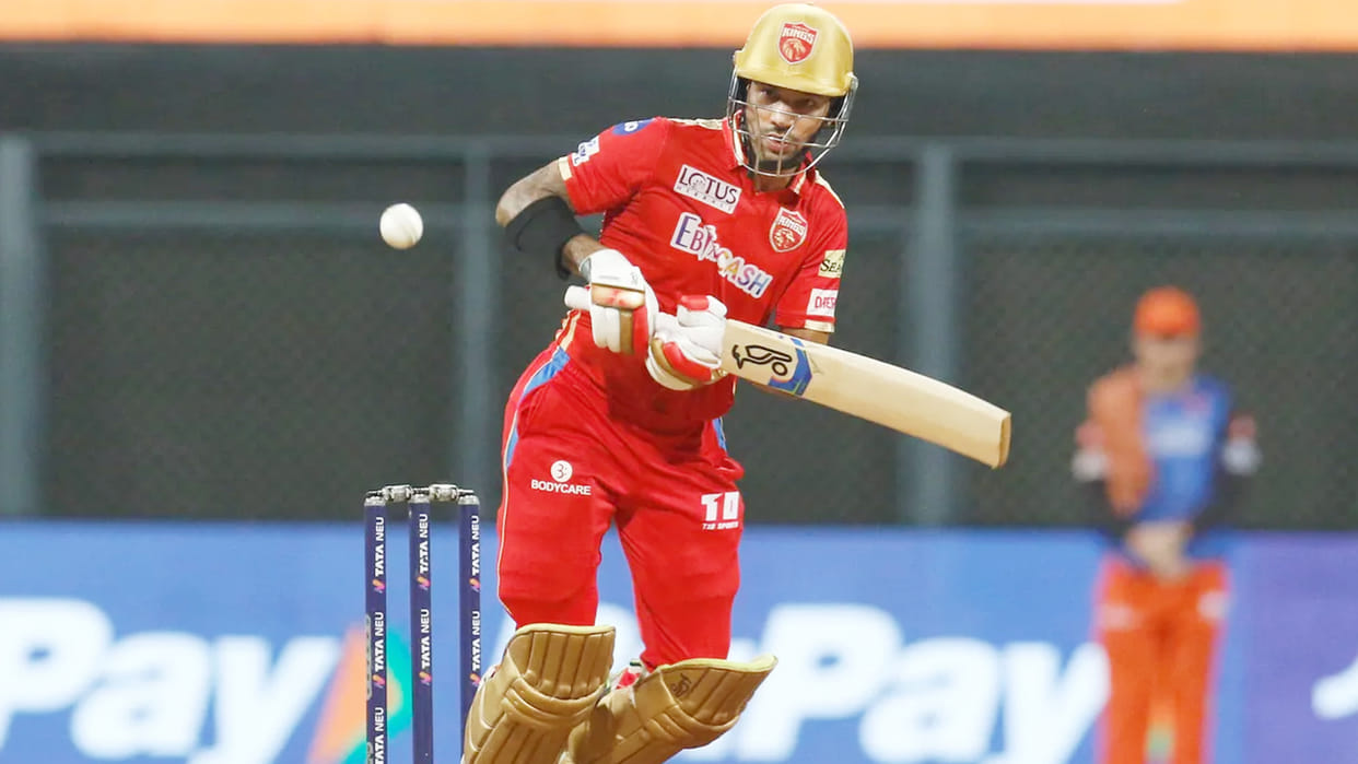 Shikar Dhawan completes 700 fours in IPL becomes first batsman to do so