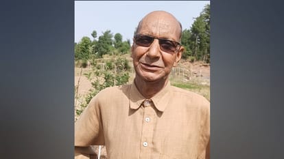 Jammu Apple Orchard udhampur Premnath Started Orcharding at age 72 apple laden plants in a year