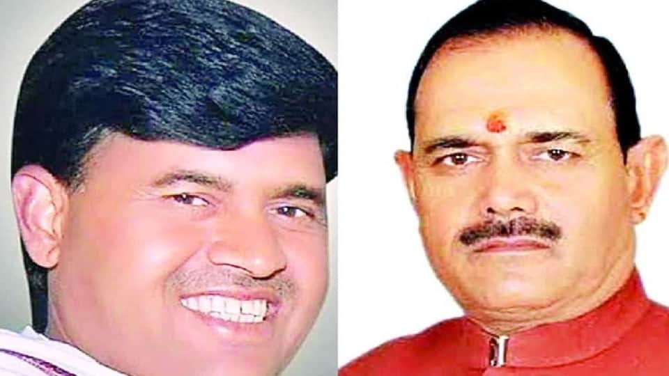 preparations for another big action on SP leader Notice placed at Jugendra Singh Yadav's house in etah
