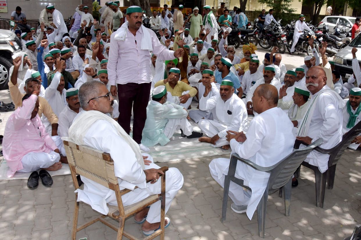 Farmers' RC should not be deducted till the arrears are paid