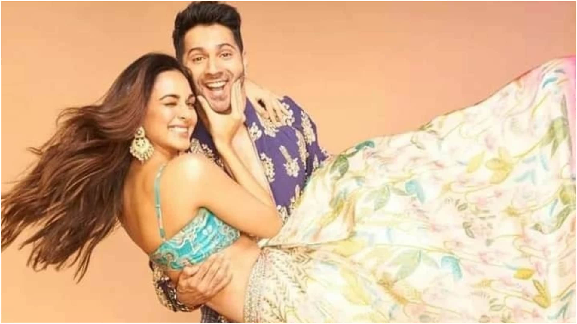 kiara advani look stunning in floral lehenga with tiny blouse for movie trailer launch