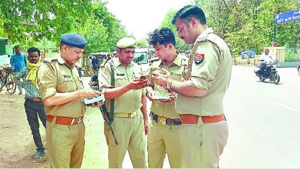 Husband shot for taking custody of two children from wife in mainpuri