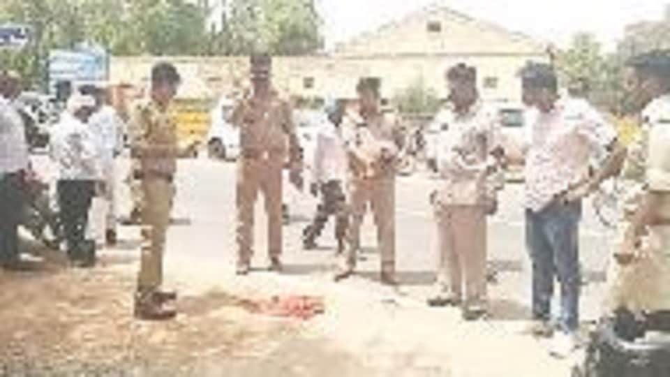 Husband shot for taking custody of two children from wife in mainpuri