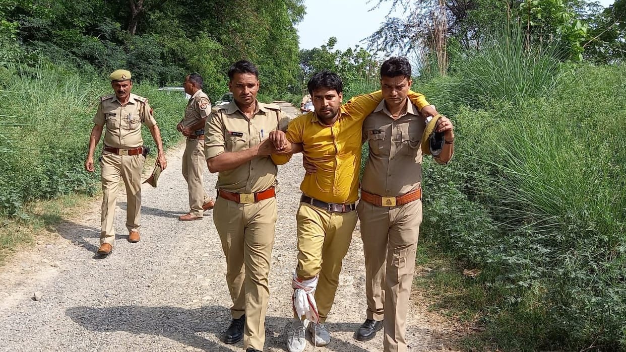 Vicious crook arrested in encounter, shot in the leg