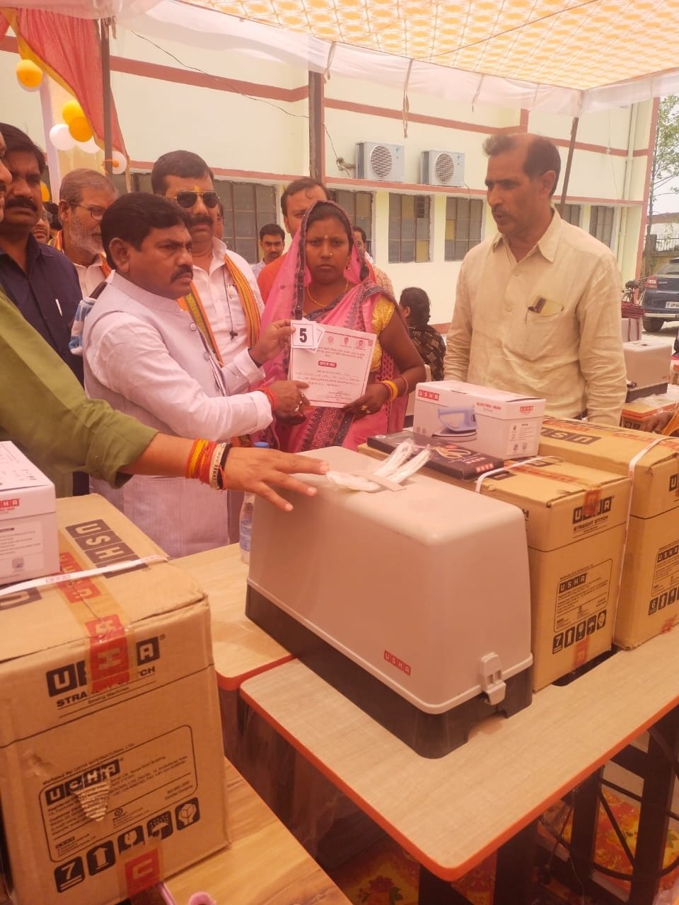 136 women got machine for sewing and embroidery
