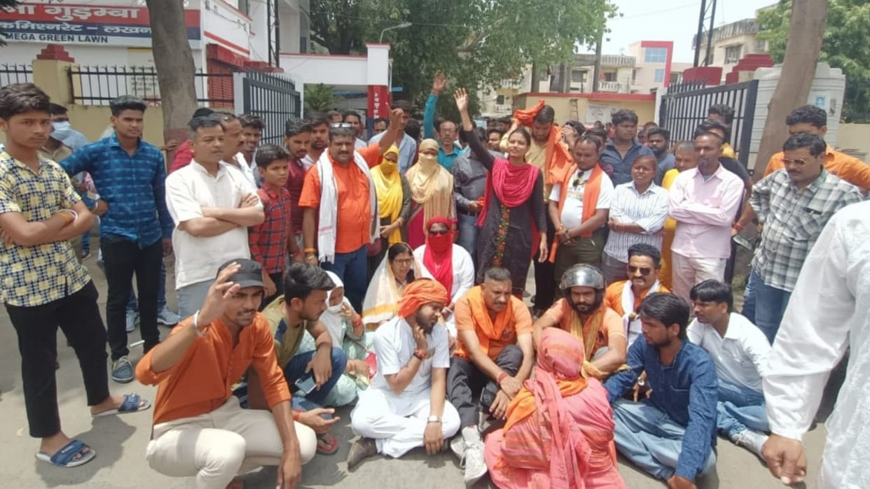 Hindu Mahasabha activists protest on its state chief arrest in Lucknow.