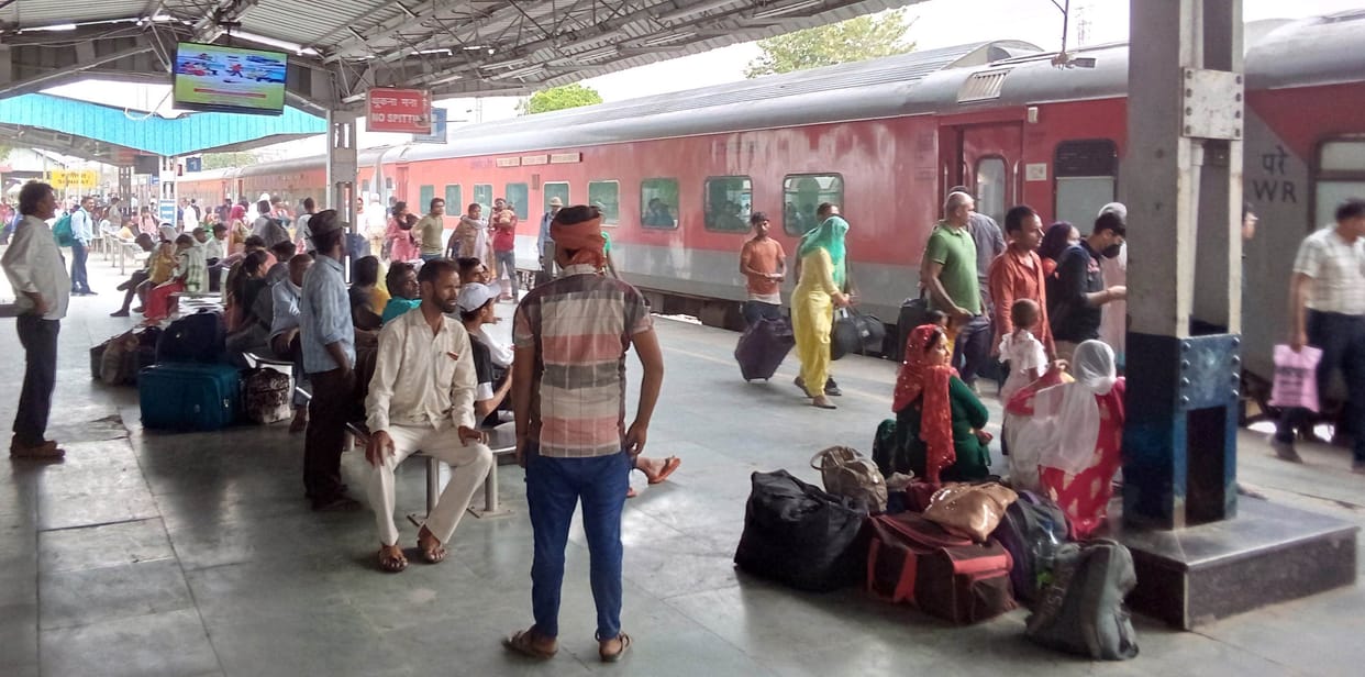 Passengers' trouble due to cancellation of trains, water on plans