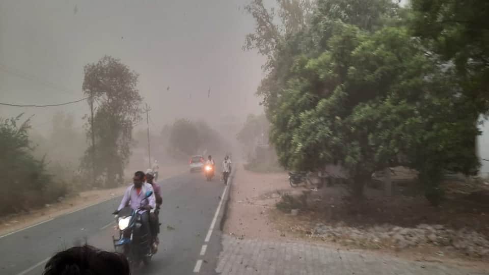thunderstorm rain in agra firozabad mathura kasganj etah mainpuri Weather Update news