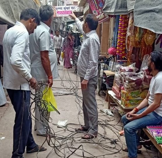 Kanpur dehat : Thunderstorm and rain became a disaster, there was no electricity in the villages overnight and six hours in the city