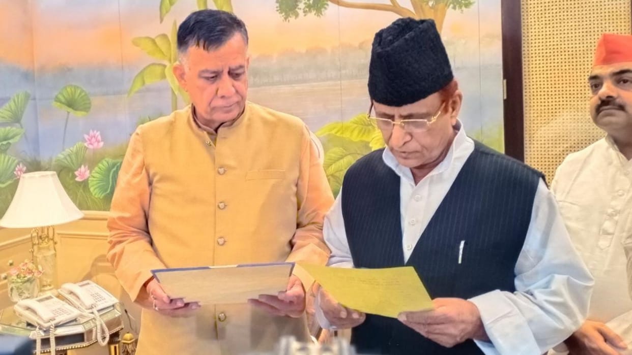 Azam Khan kept distance from the meeting of the SP Legislature, will attend the session today