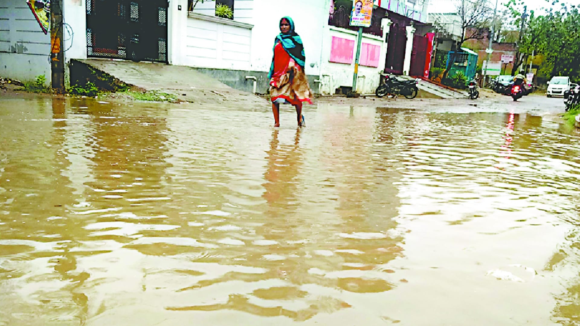 Lucknow: After the dusty half, people got relief from the heat due to heavy rain, pleasant weather will remain for three days