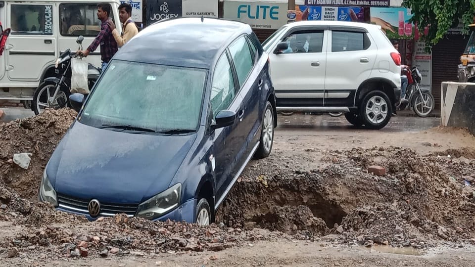 thunderstorm rain in agra firozabad mathura kasganj etah mainpuri Weather Update news