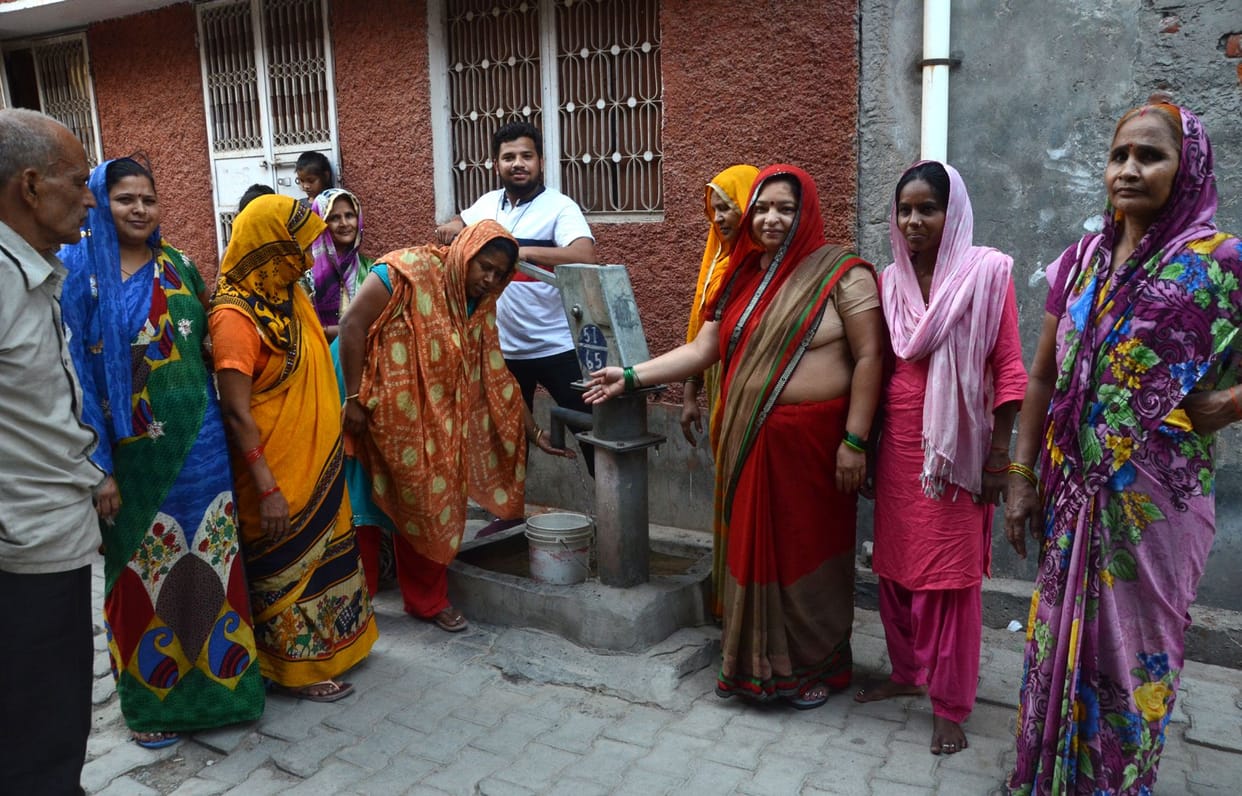 Supply of dirty water to three hundred houses of Ghanshyam Puri