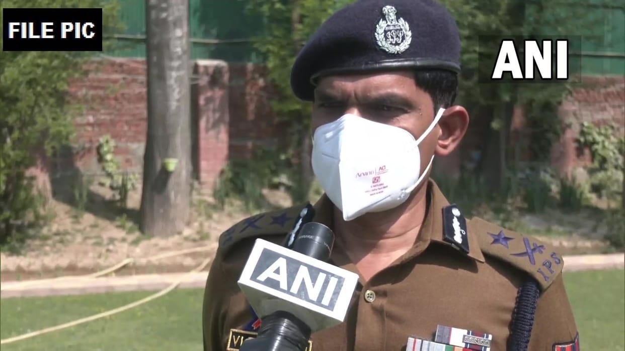 Jammu Kashmir Two hybrid militants of LeT arrested in Srinagar
