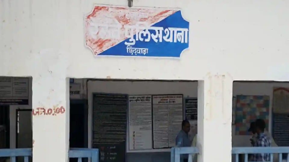Murder for 10 Rupees: For not giving money in the passenger train, the young man killed the old man