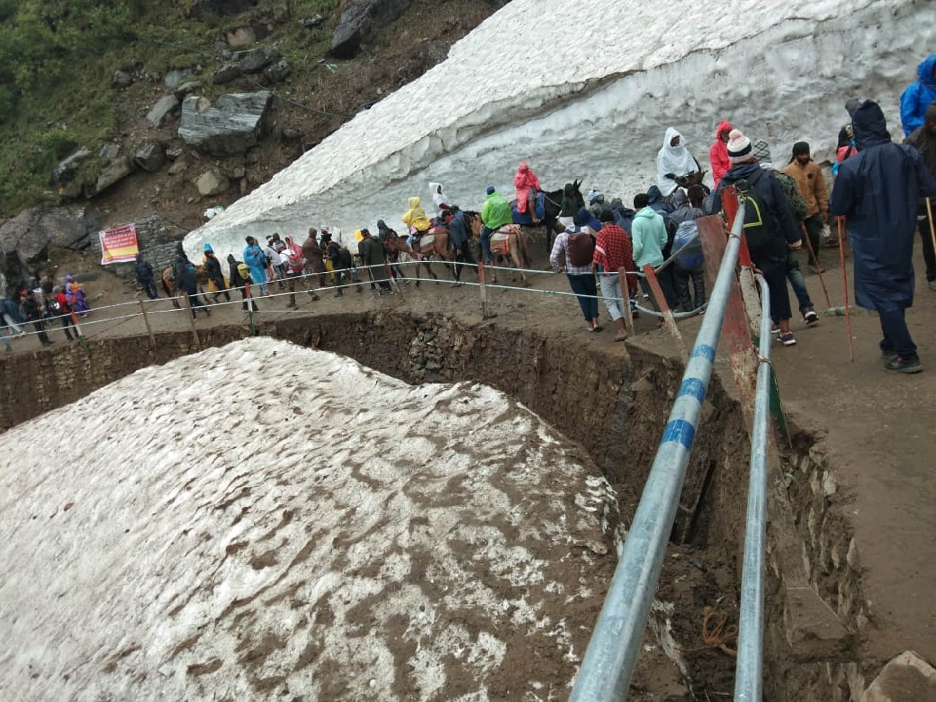 Chardham Yatra 2022, 34 lakh pilgrims visited all four dhams, steps towards record, chaos in Chardham, See photos