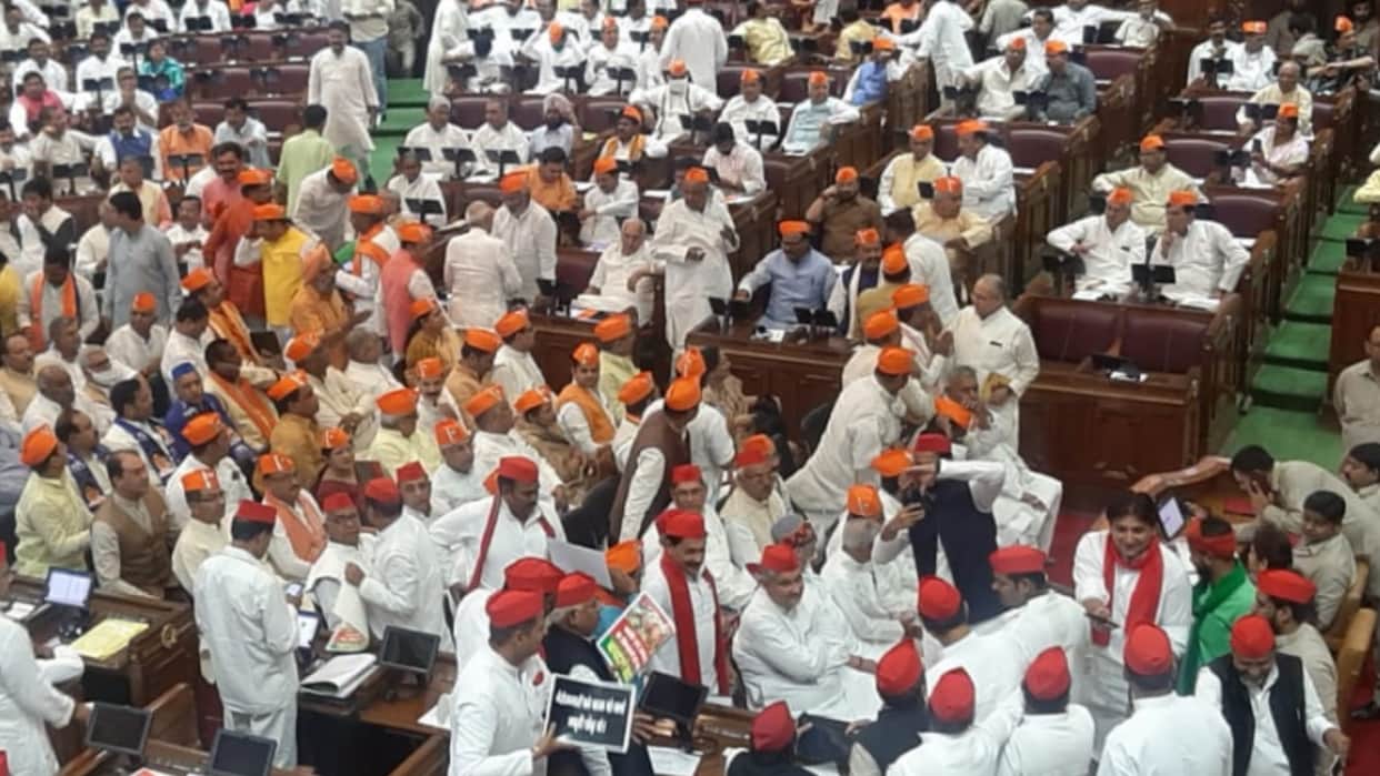 UP Budget Session: Assembly Speaker Satish Mahana administered oath to Azam Khan and Abdullah
