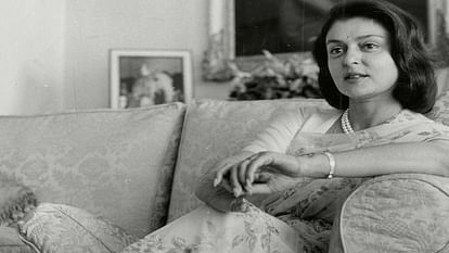 Maharani Gayatri Devi Birthday Special Know Biography And Political Journey In Hindi - Amar Ujala Hindi News Live - Maharani Gayatri Devi:जन्मदिन पर जानें महारानी गायत्री देवी की लव लाइफ और इंदिरा